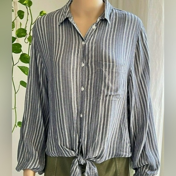 American Eagle Outfitters Tops - AMERICAN EAGLE OUTFITTERS  Button Front Tie Waist Stripe Gray White Small